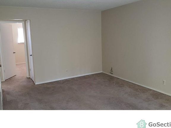 4th image of 246 Echo Ave