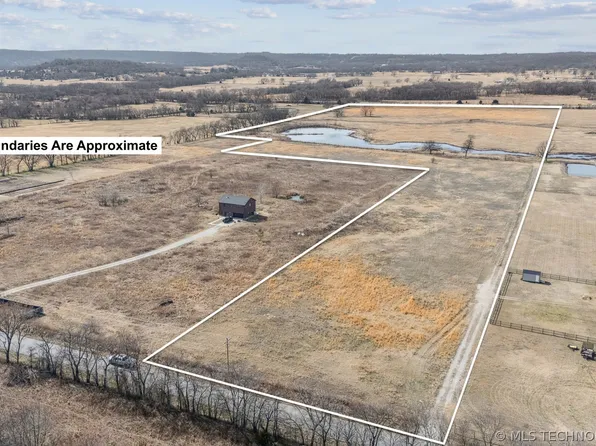 18486 S 49th West Ave, Mounds, OK 74047