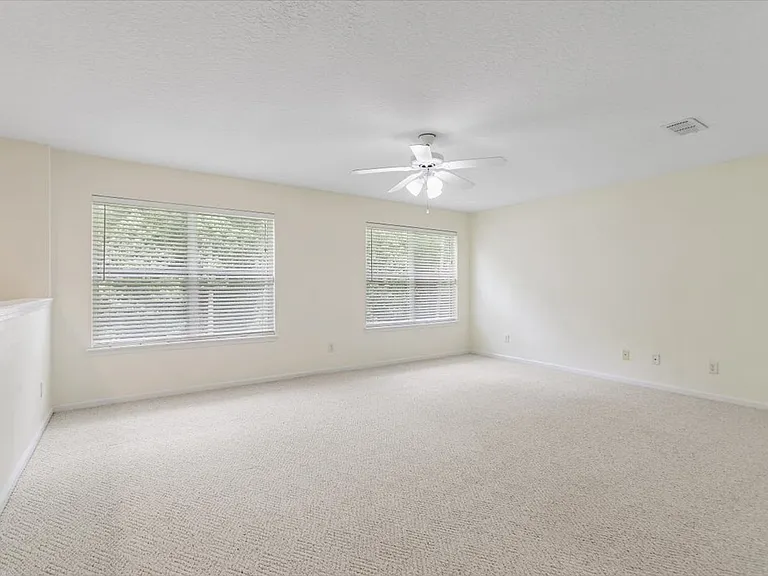 8884 Hampton Landing Dr E — Photo 24