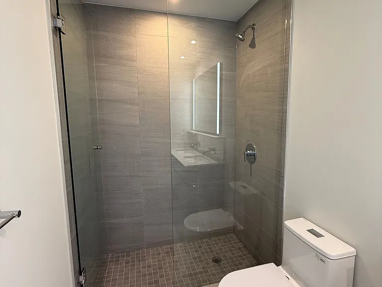 322 Dupont St #301 — Photo 17