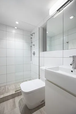Sold by Eric Goodman Realty Corp | media 10
