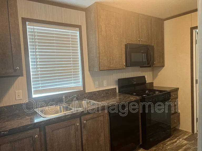 825 1st Ave E #224 — Photo 6