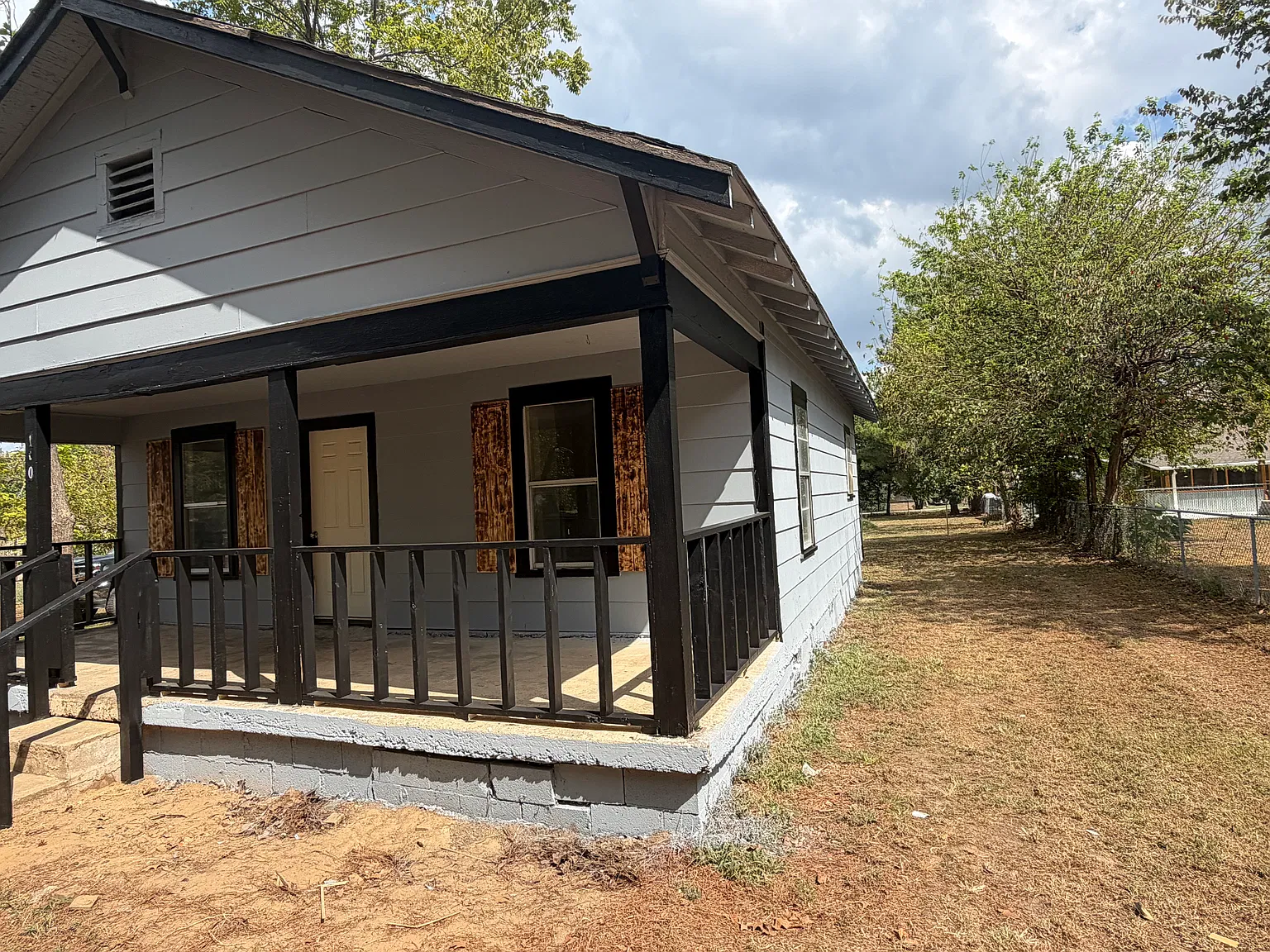 3 bed, 1026 sqft, $995 — Photo 3