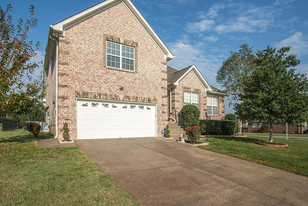 100 Porter Ct — Photo 4