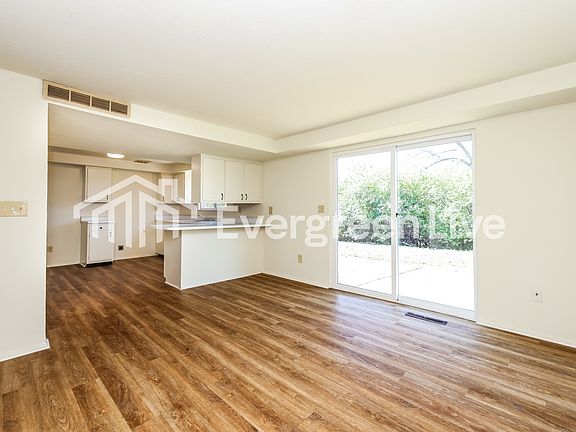 5th image of 7023 Montague Rd