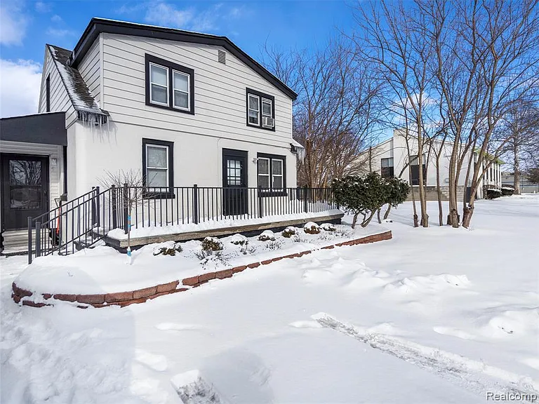 1751 Woodward Heights Blvd — Photo 2