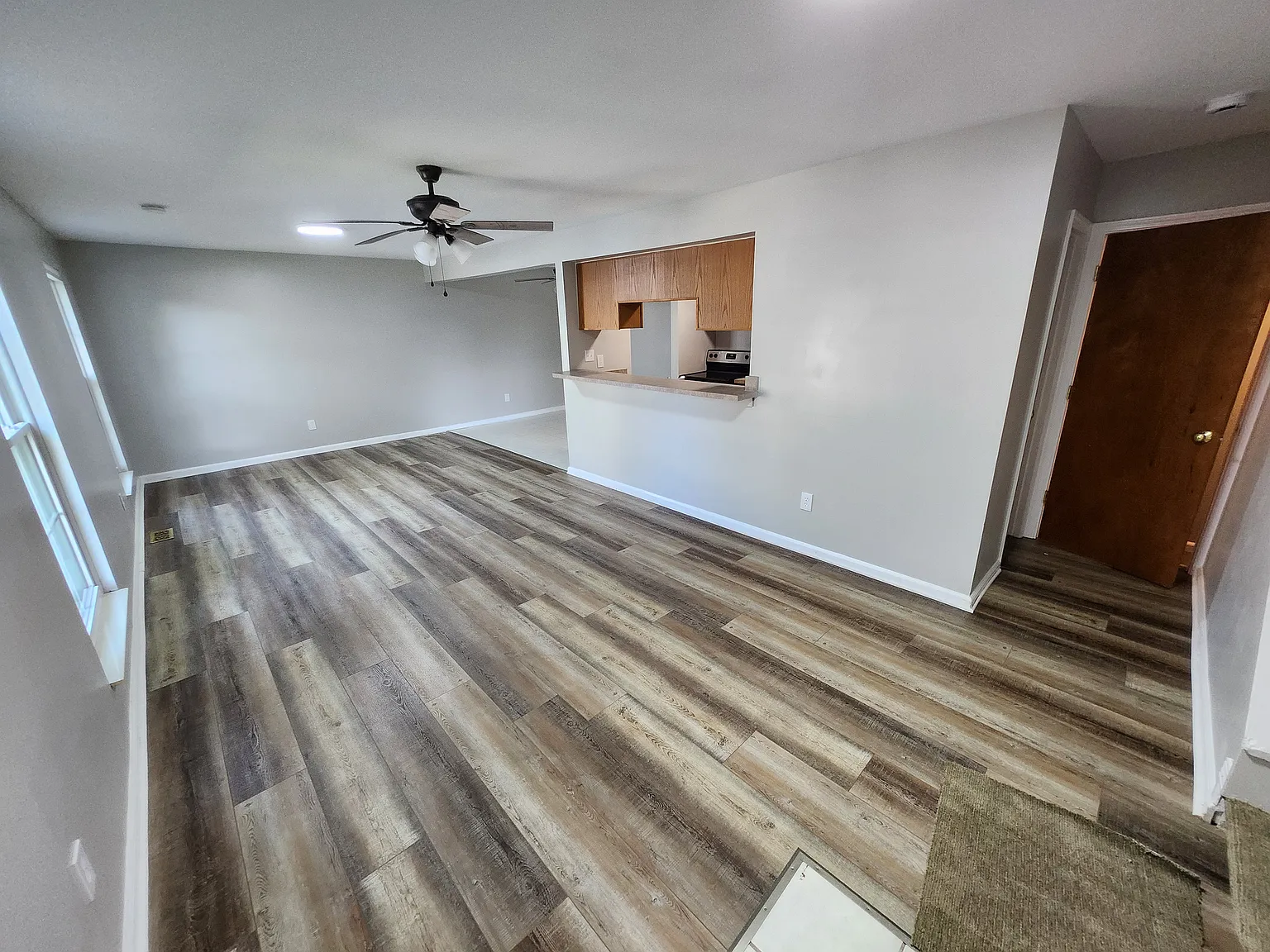 28306 Greenbriar Way — Photo 4
