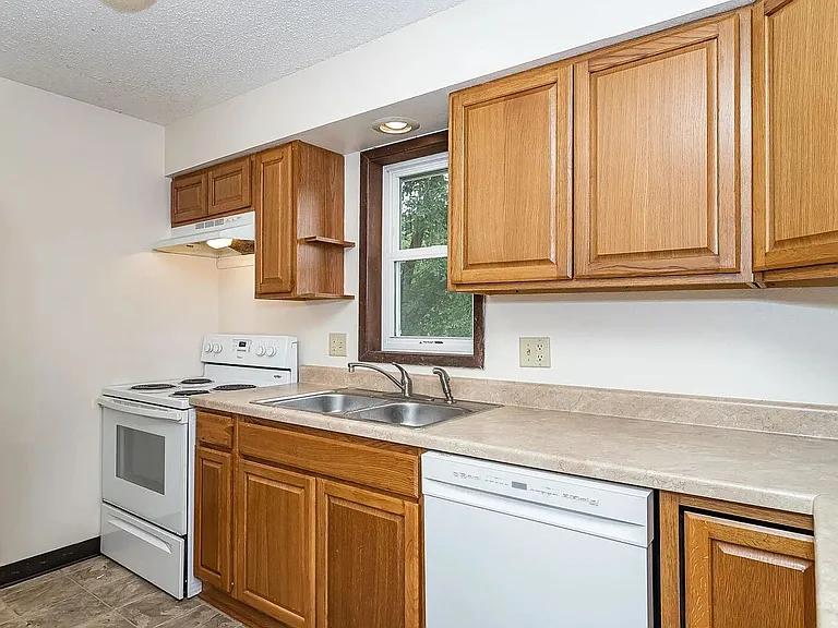 1009 North Dakota Ave — Photo 3