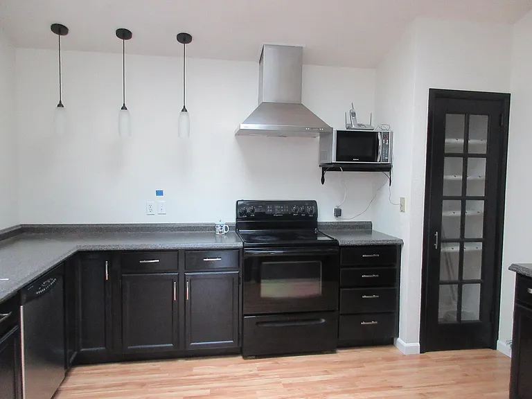 Lariat Trl NW — Photo 7