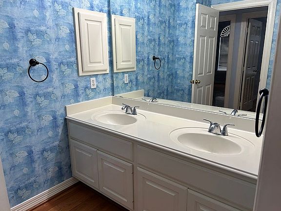 2nd image of 18302 Rittenhouse Park Ct