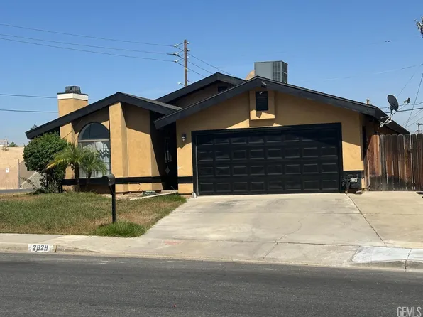 2829 Ravall St, Bakersfield, CA 93306