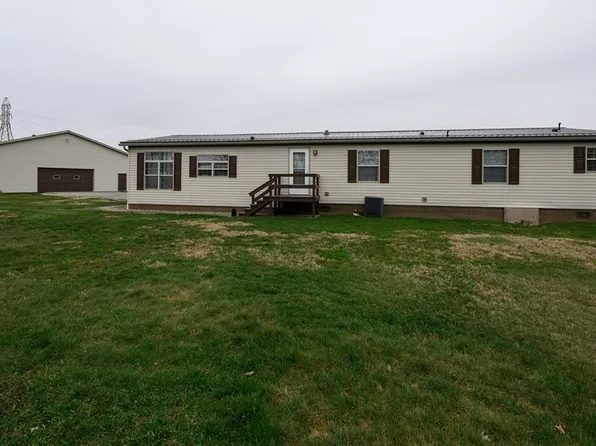 6996 Wolfes Crossing Rd SE, Gnadenhutten, OH 44629