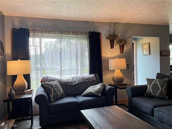 4th image of 15618 Mina Ave