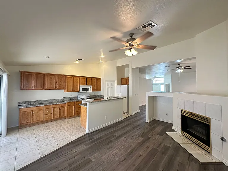 9450 Hanta Ave — Photo 6