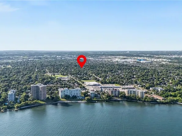 307 Hampton Heath Rd, Burlington, ON L7L 4P7