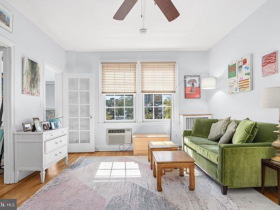 3rd image of 2032 Belmont Rd NW APT 630