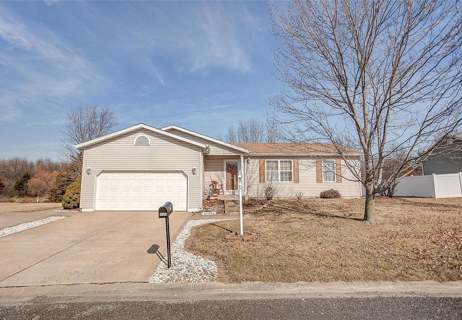 34066 Canoe Ct, Brighton, IL 62012 Zillow