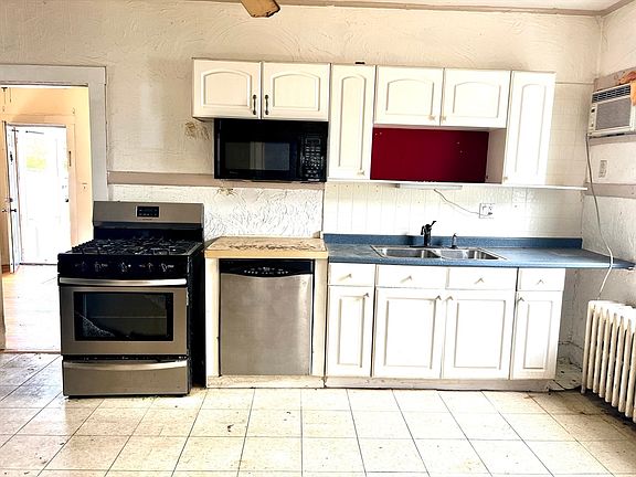 2nd image of 24 Governors Dr