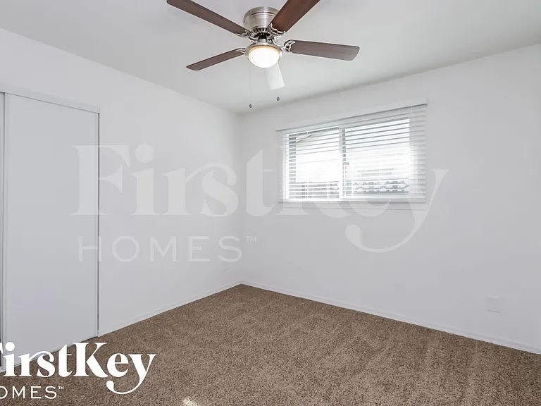 3734 W Sierra St — Photo 10