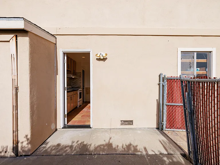 1225 Mescal St #B — Photo 20