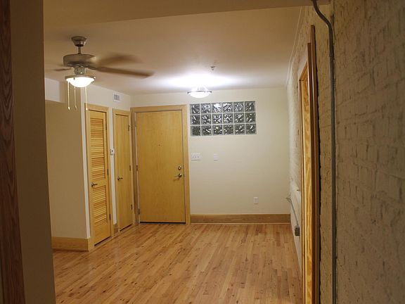 2nd image of 1723 Summit Ave APT 205