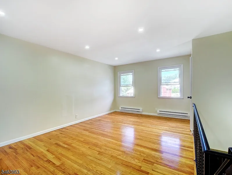 2 bed, 1.0 bath, $2,200 — Photo 4