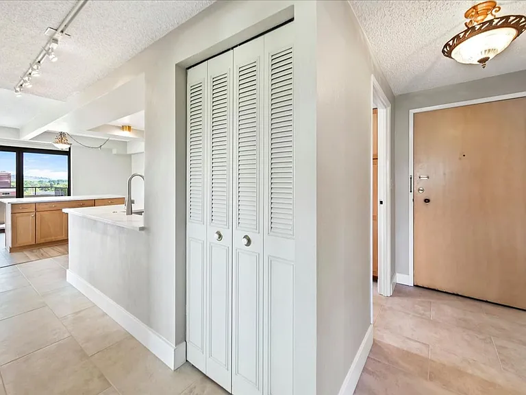 200 N 3rd St #901 — Photo 16