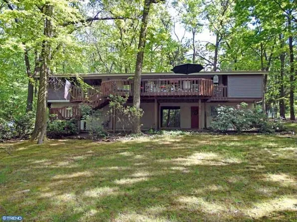 30 Forge Mountain Dr, Phoenixville, PA 19460