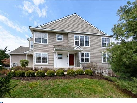 2nd image of 135 Hidden Hollow Ct