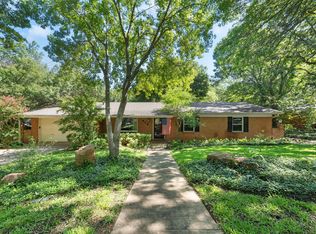 319 Sharron Dr, Woodway, TX 76712