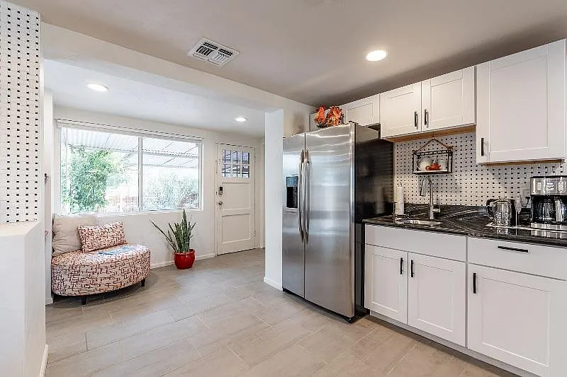5804 E Fairmount St — Photo 4