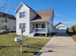228 Grove St, Manistee, MI 49660