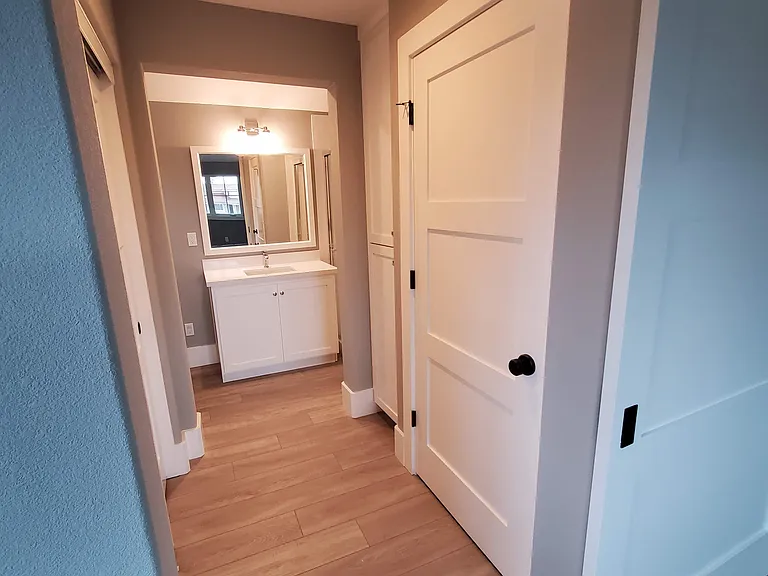 1067 N Park Victoria Dr — Photo 10