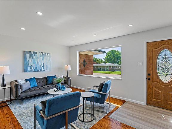 5th image of 575 Shirley Dr