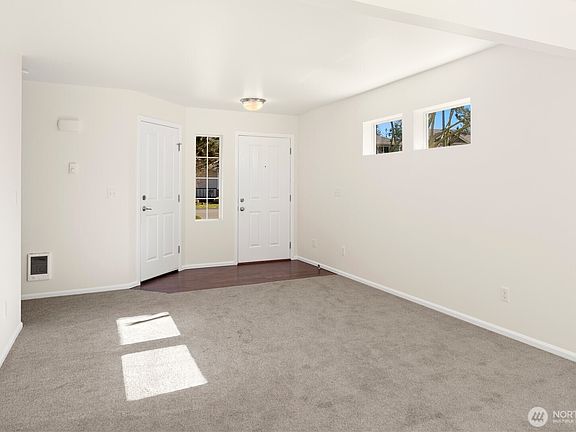 4th image of 4750 Strathmore Circle SW
