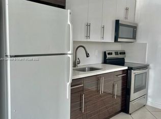 906 SW 7th Ter #906, Hallandale, FL 33009