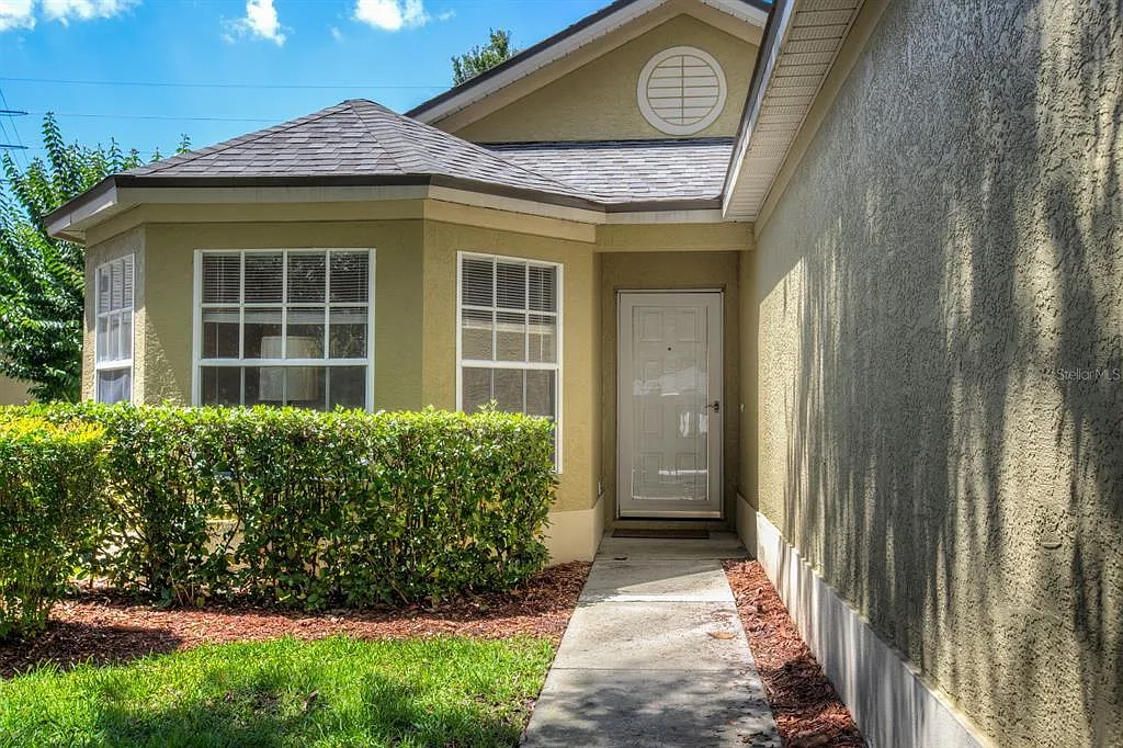 2 bed, 2.0 bath, 1049 sqft, $1,750 — Photo 3
