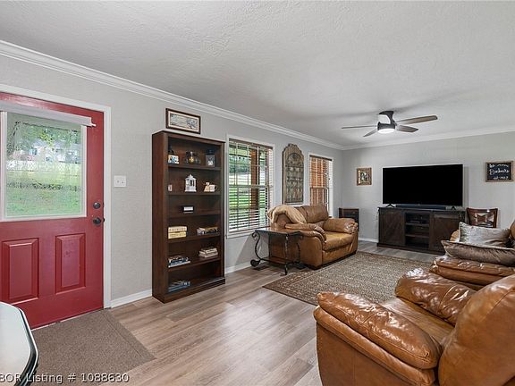 3rd image of 2609 Ionia St