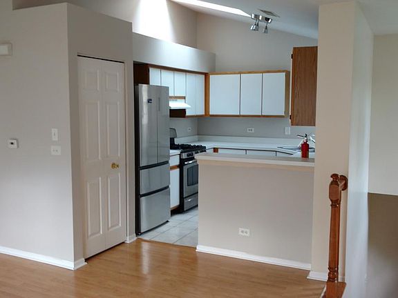 2nd image of 1015 Rockport Dr