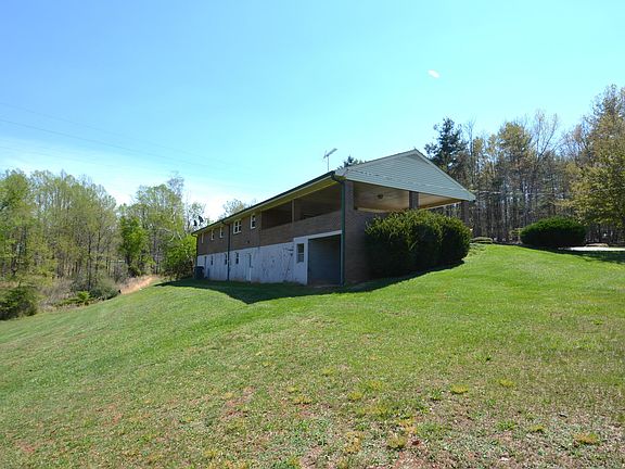 5th image of 2335 Pleasant Hill Rd