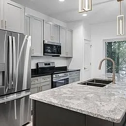 3 bed, 3.0 bath, 2150 sqft, $2,500 — Photo 3