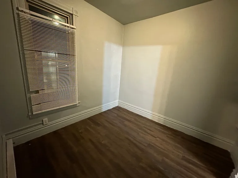 116-118 Center Street — Photo 13