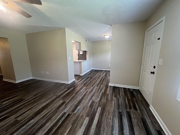 2nd image of 907 Hillwood Dr #C