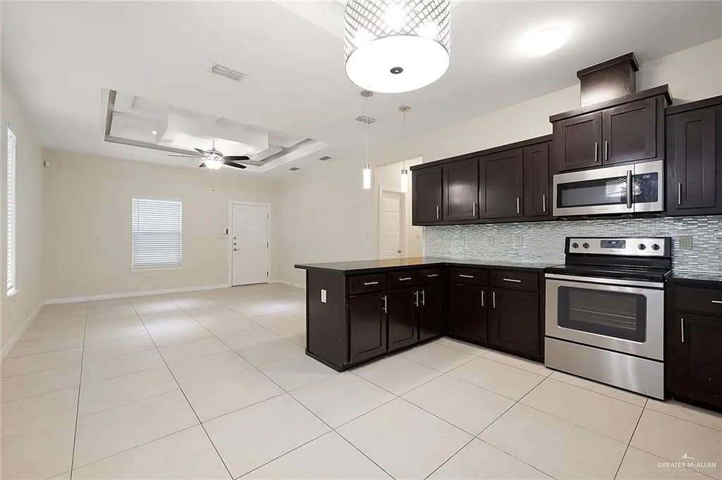 2 bed, 2.0 bath, $1,100 — Photo 4