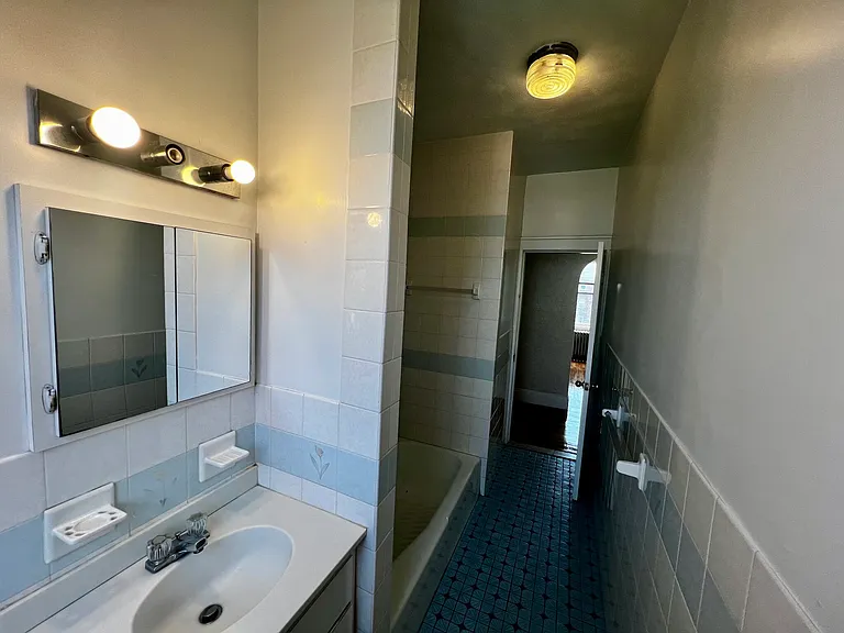 169 Campbell Ave #3 — Photo 8