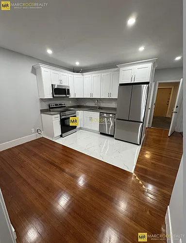 476 Commonwealth Ave Photo 1