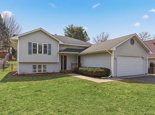 2044 Burke Ave E, North Saint Paul, MN 55109