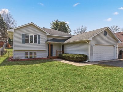 2044 Burke Ave E, North Saint Paul, MN, 55109