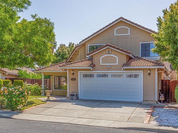 2nd image of 2790 Woodmont Drive