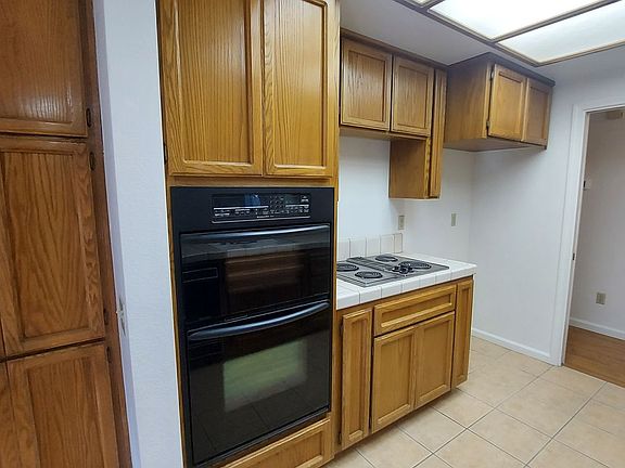 4th image of 1402 Greenborough Dr